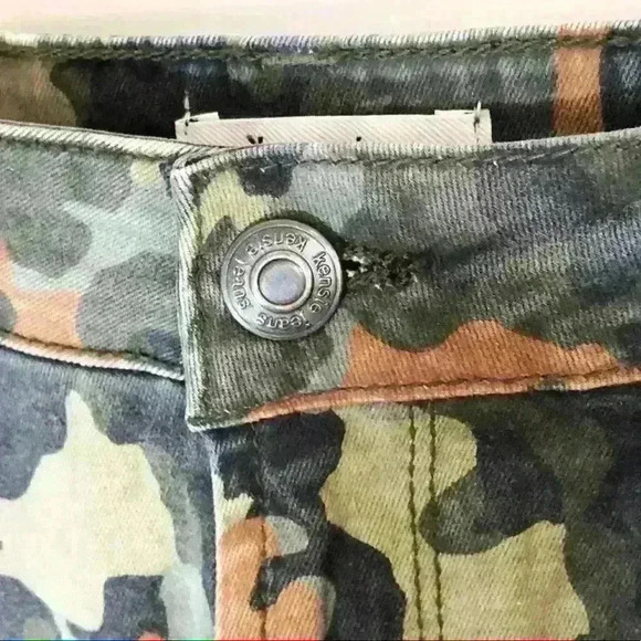 NWT Kensie Jeans ‘Puzzle Camo’ Denim Mini Skirt - Picture 6 of 8